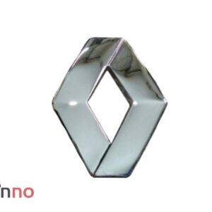 آرم رنو روی جلو پنجره رنو تندر پلاس